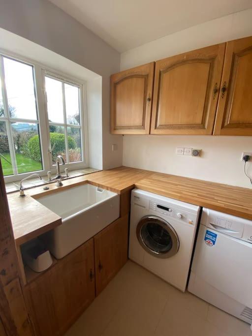 Eco-Friendly Dorset Cottage With Spa Set In Heart Of Countryside Sydling St Nicholas Eksteriør bilde